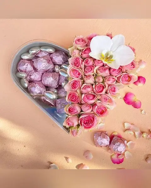 Pembe Güller ve Çikolata, Kalp Kutu